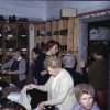 Rosaire-VDC-Octobre 1968-Tri des chaussures-small